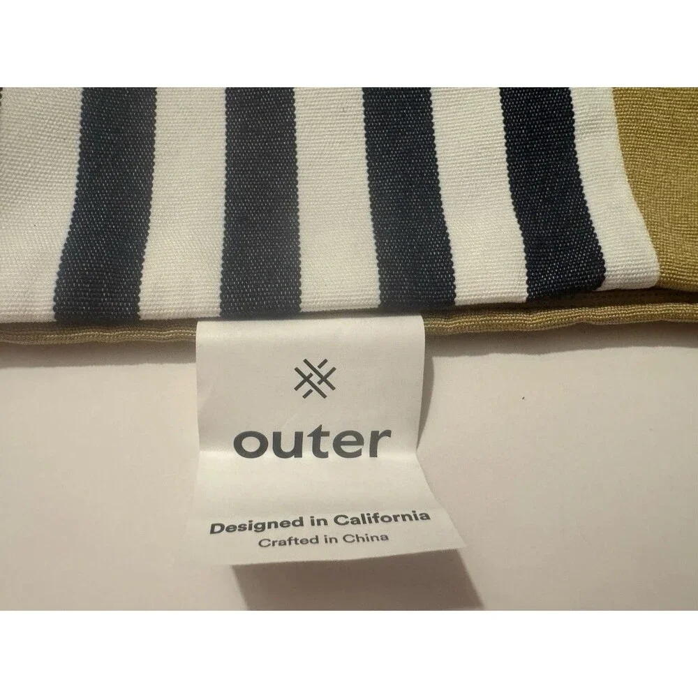 Outer closure pillow original